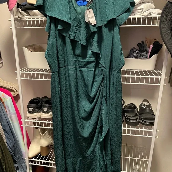 green emerald velvet dress 90s Designs & Co by Lane Bryant Pool Tile Mosaic Dress main image 1